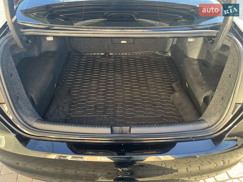 Седан Volkswagen Jetta 2014 в Хмельницком