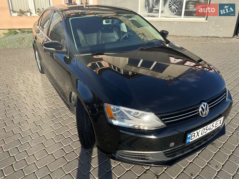 Седан Volkswagen Jetta 2014 в Хмельницком