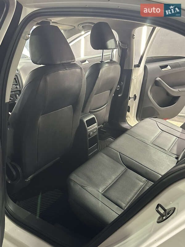 Седан Volkswagen Jetta 2012 в Киеве фото 6 Седан Volkswagen Jetta 2012 в Киеве