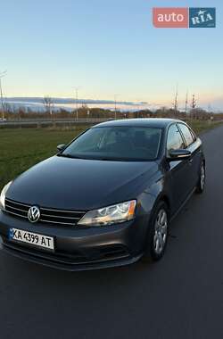 Седан Volkswagen Jetta 2015 в Києві