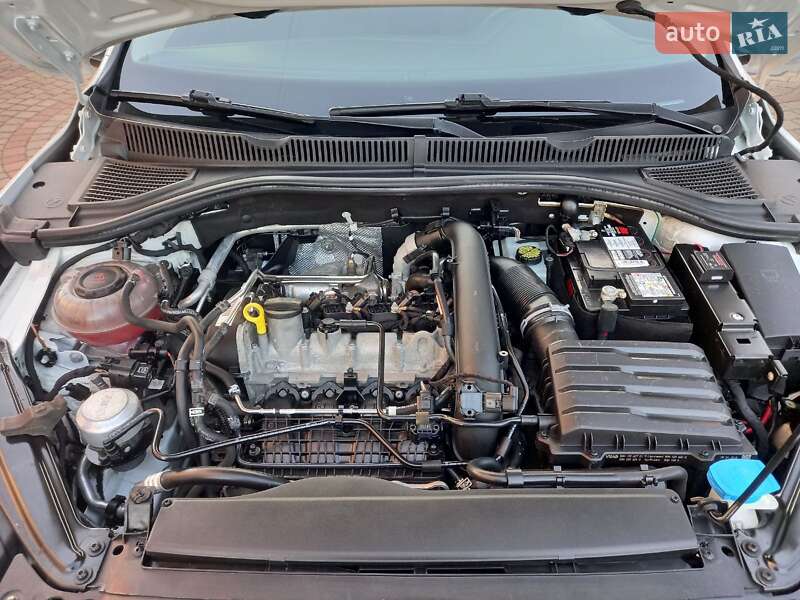 Седан Volkswagen Jetta 2018 в Львові фото 64 Седан Volkswagen Jetta 2018 в Львові
