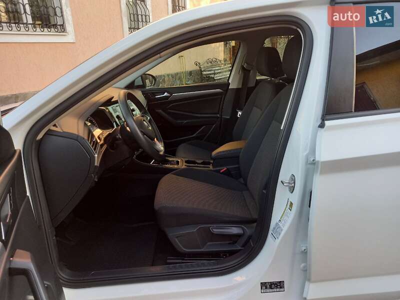 Седан Volkswagen Jetta 2018 в Львові фото 32 Седан Volkswagen Jetta 2018 в Львові