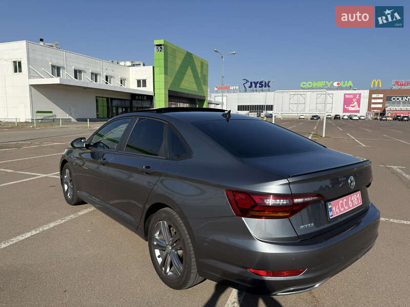 Седан Volkswagen Jetta 2019 в Одессе