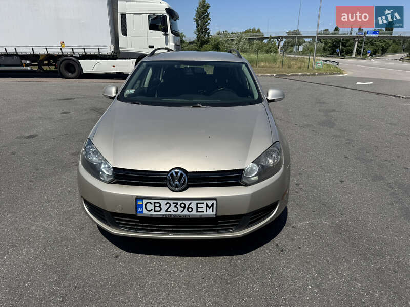 Универсал Volkswagen Jetta 2012 в Обухове фото Универсал Volkswagen Jetta 2012 в Обухове