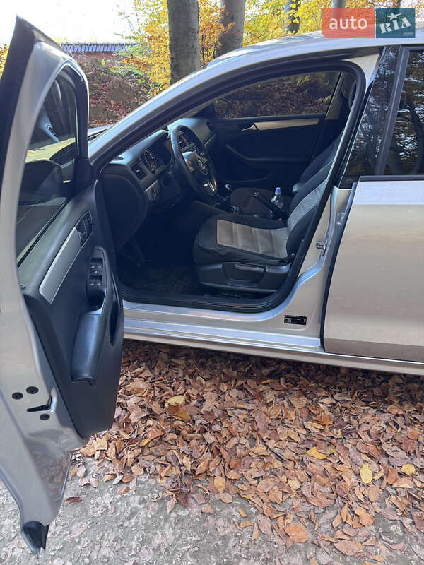 Седан Volkswagen Jetta 2013 в Винниках фото 15 Седан Volkswagen Jetta 2013 в Винниках