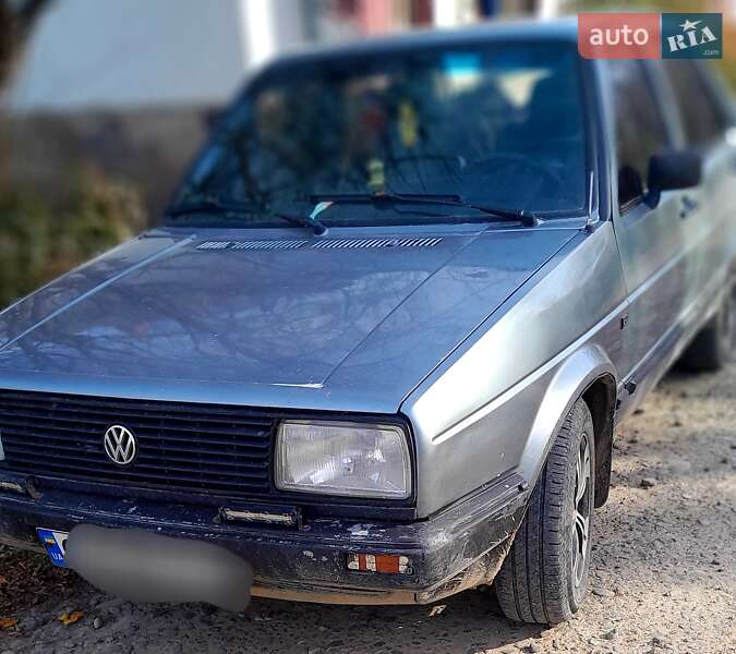 Седан Volkswagen Jetta 1985 в Чернівцях
