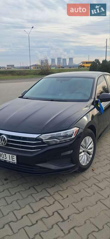 Седан Volkswagen Jetta 2018 в Вараше фото 4 Седан Volkswagen Jetta 2018 в Вараше
