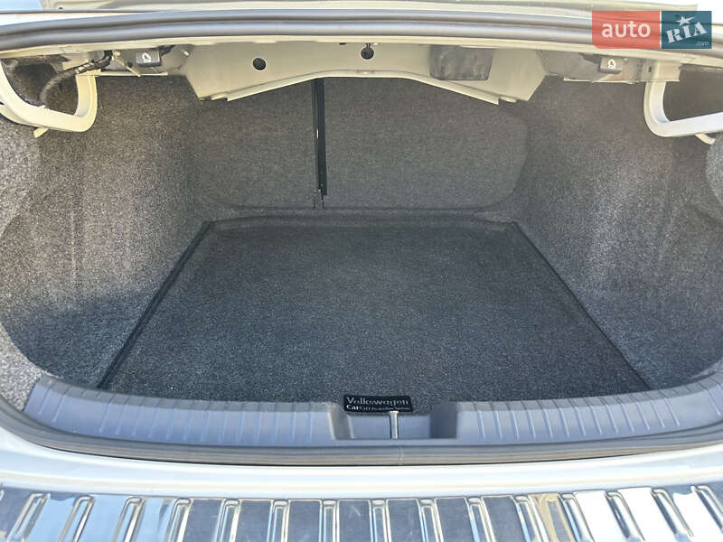 Седан Volkswagen Jetta 2019 в Кривом Роге