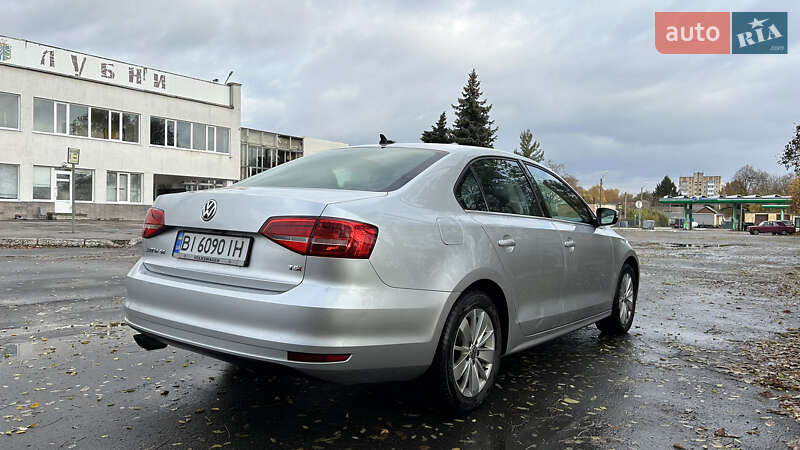 Седан Volkswagen Jetta 2015 в Лубнах