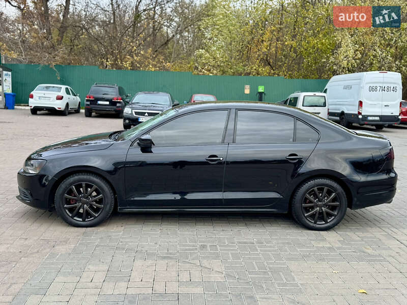 Седан Volkswagen Jetta 2014 в Киеве