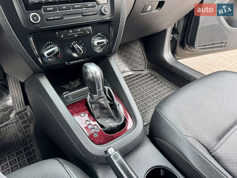 Седан Volkswagen Jetta 2014 в Киеве