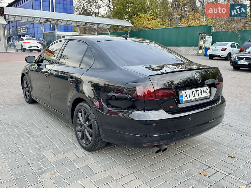 Седан Volkswagen Jetta 2014 в Киеве