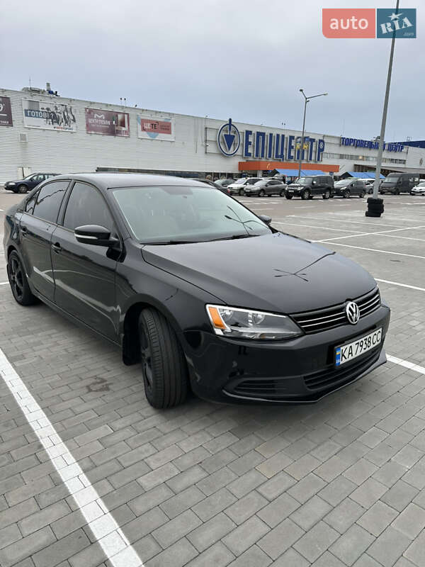 Седан Volkswagen Jetta 2014 в Києві