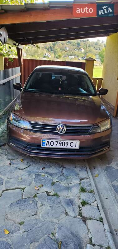 Седан Volkswagen Jetta 2016 в Тячеве