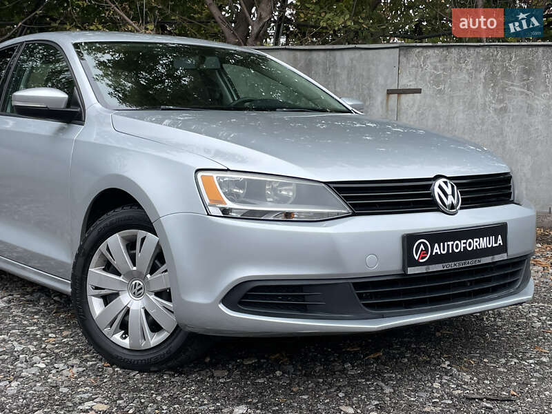 Седан Volkswagen Jetta 2014 в Киеве