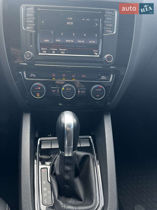 Седан Volkswagen Jetta 2016 в Харькове фото 9 Седан Volkswagen Jetta 2016 в Харькове