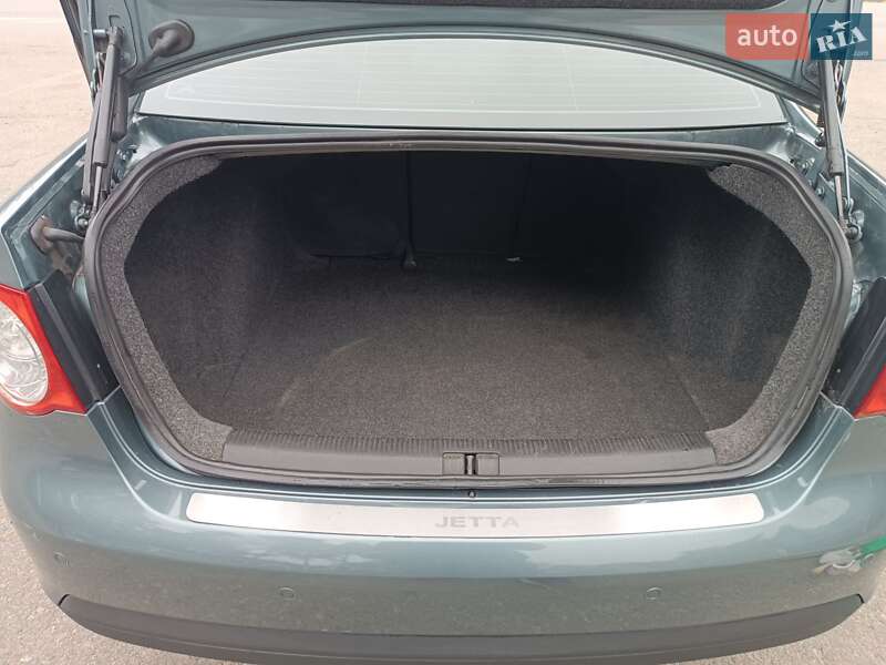 Седан Volkswagen Jetta 2008 в Києві фото 14 Седан Volkswagen Jetta 2008 в Києві