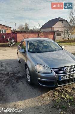 Седан Volkswagen Jetta 2005 в Новой Водолаге