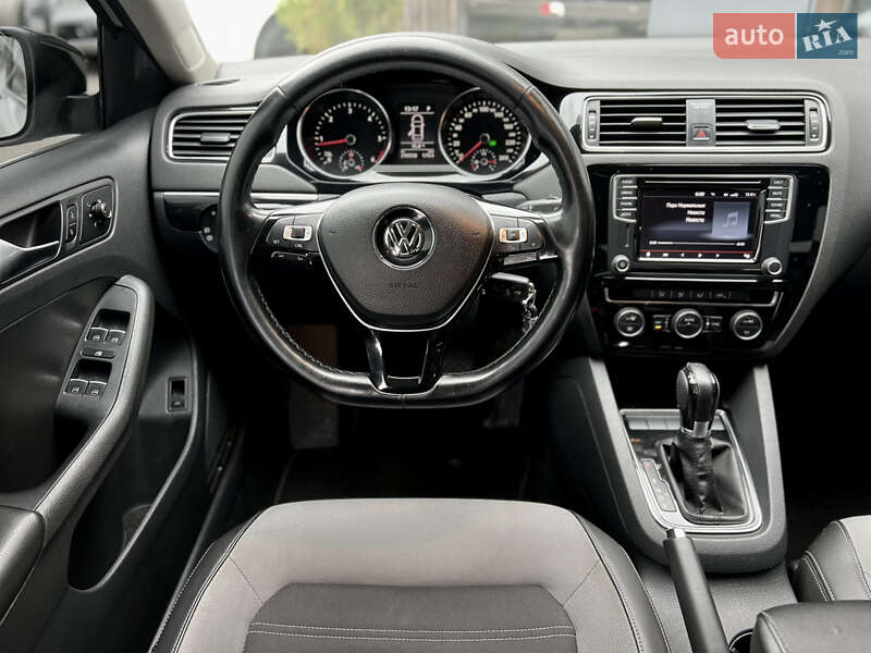 Седан Volkswagen Jetta 2016 в Одессе