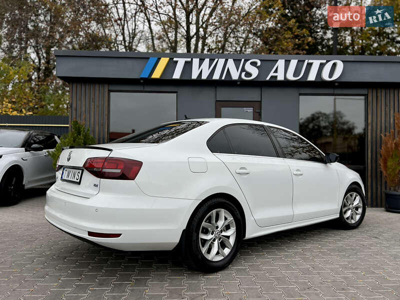 Седан Volkswagen Jetta 2016 в Одессе