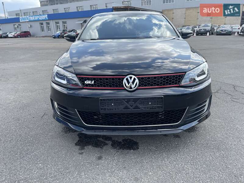 Седан Volkswagen Jetta 2015 в Києві фото 4 Седан Volkswagen Jetta 2015 в Києві