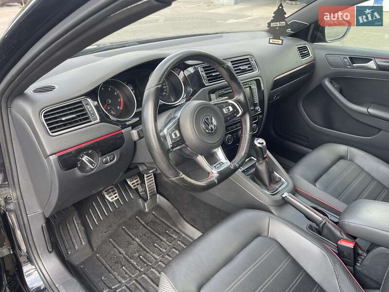 Седан Volkswagen Jetta 2015 в Києві фото 13 Седан Volkswagen Jetta 2015 в Києві