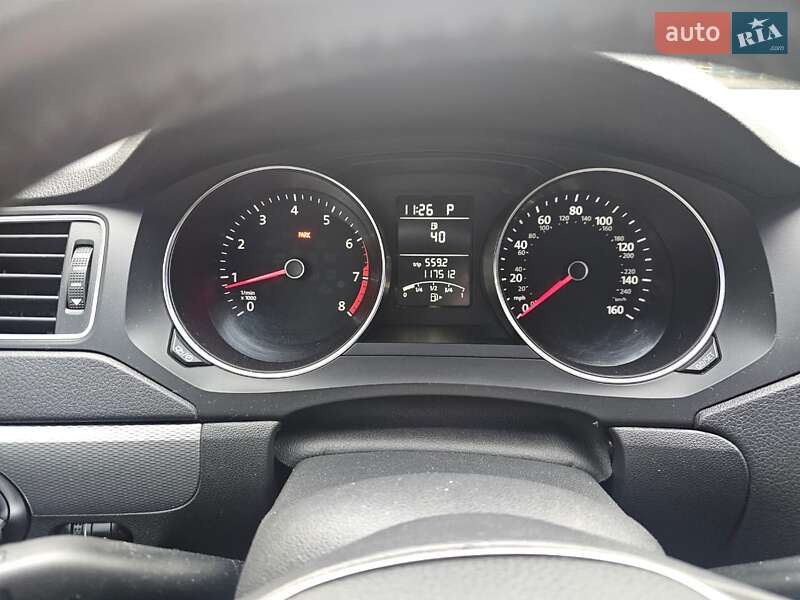 Седан Volkswagen Jetta 2015 в Полтаві