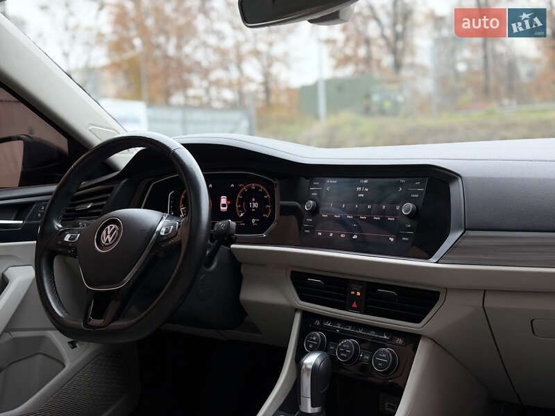 Седан Volkswagen Jetta 2018 в Полтаве