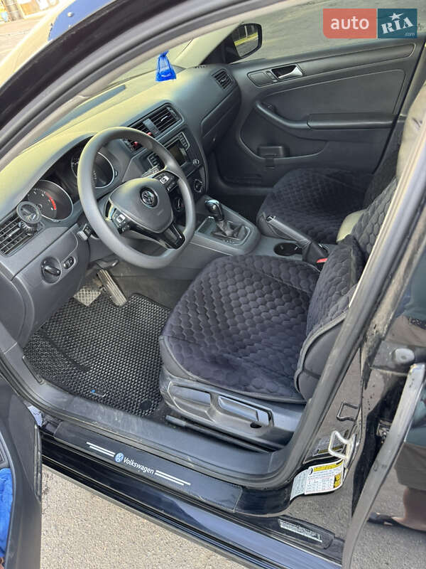 Седан Volkswagen Jetta 2015 в Запорожье