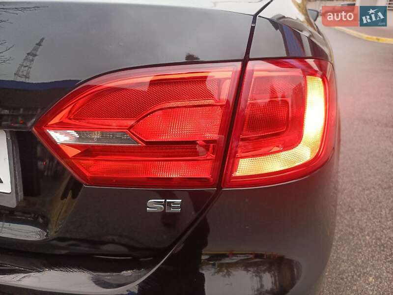 Седан Volkswagen Jetta 2014 в Днепре