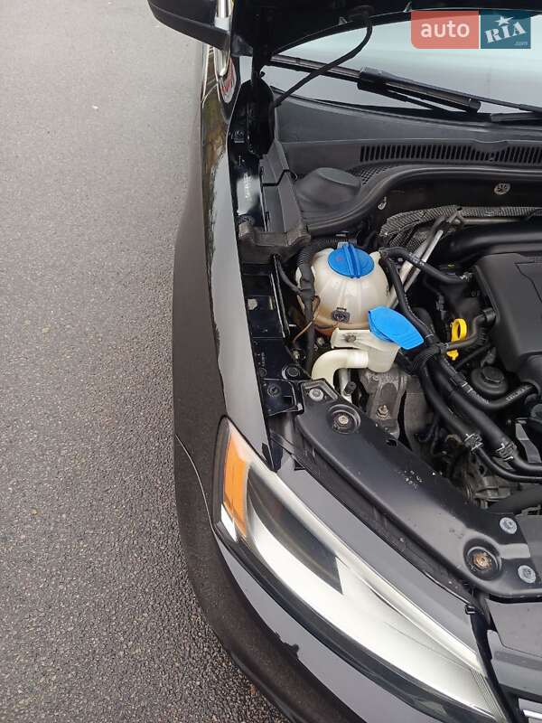 Седан Volkswagen Jetta 2014 в Днепре