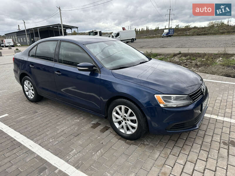 Седан Volkswagen Jetta 2012 в Киеве