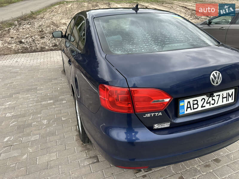 Седан Volkswagen Jetta 2012 в Киеве
