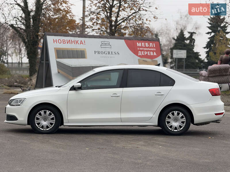 Седан Volkswagen Jetta 2014 в Дніпрі фото 3 Седан Volkswagen Jetta 2014 в Дніпрі