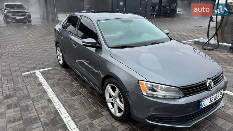 Седан Volkswagen Jetta 2012 в Киеве