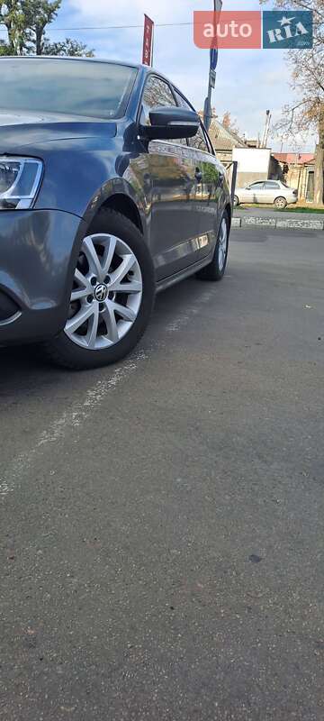 Седан Volkswagen Jetta 2014 в Николаеве