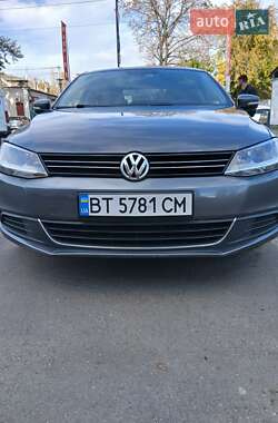 Седан Volkswagen Jetta 2014 в Миколаєві