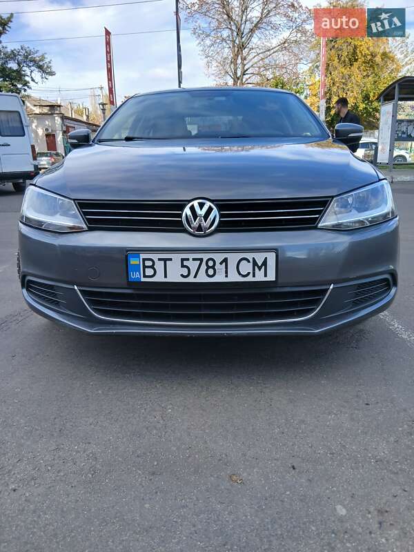 Седан Volkswagen Jetta 2014 в Николаеве
