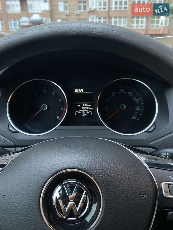 Седан Volkswagen Jetta 2015 в Киеве фото 11 Седан Volkswagen Jetta 2015 в Киеве