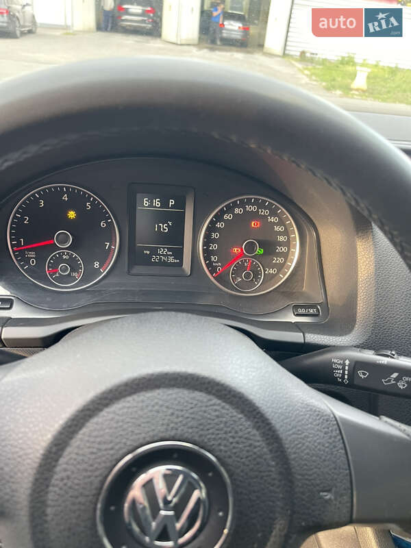 Седан Volkswagen Jetta 2009 в Києві