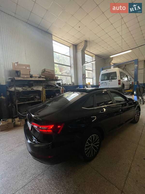 Седан Volkswagen Jetta 2019 в Сарнах