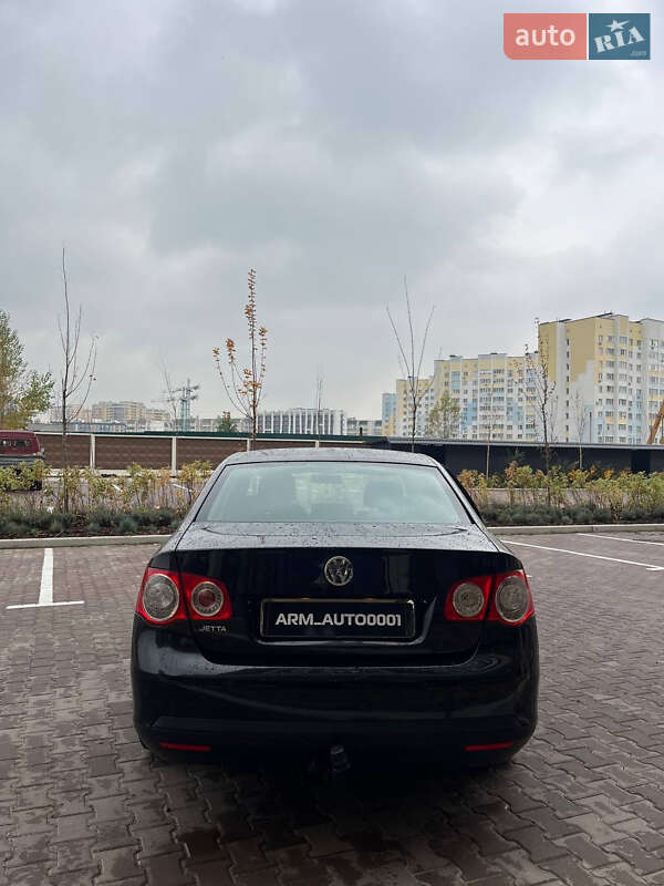 Седан Volkswagen Jetta 2006 в Киеве