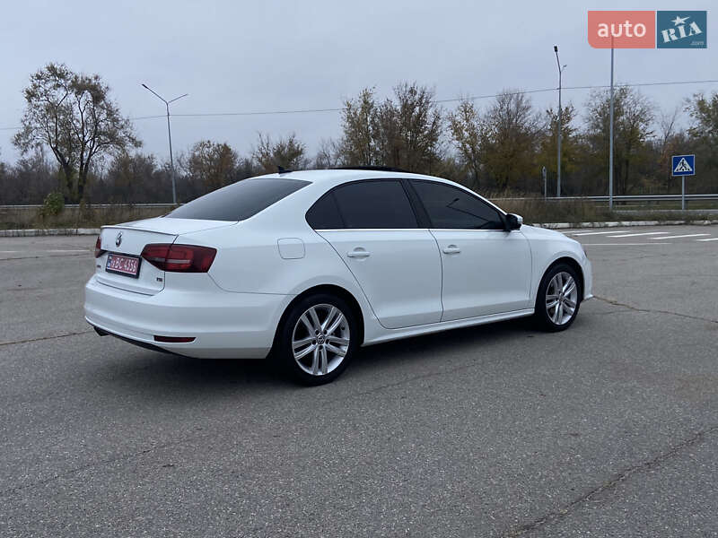 Седан Volkswagen Jetta 2017 в Запорожье