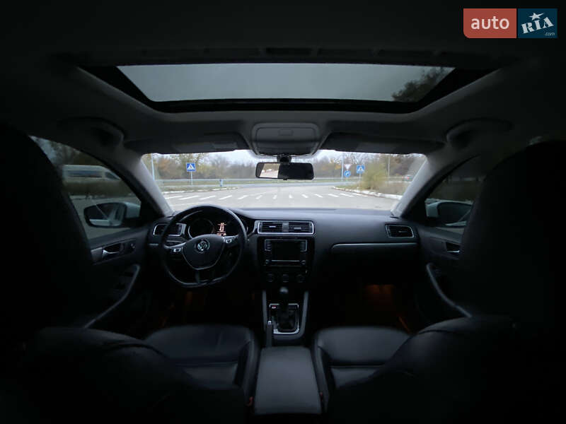 Седан Volkswagen Jetta 2017 в Запорожье