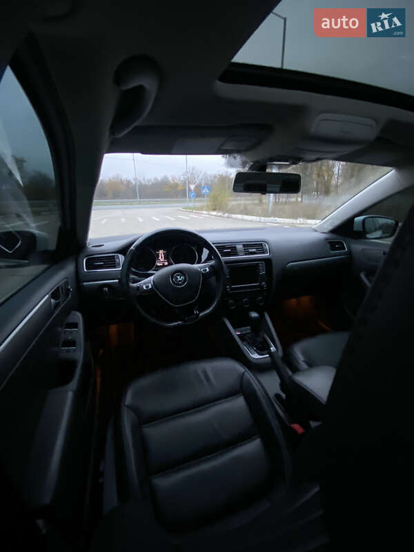 Седан Volkswagen Jetta 2017 в Запорожье