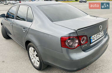 Седан Volkswagen Jetta 2007 в Ужгороде