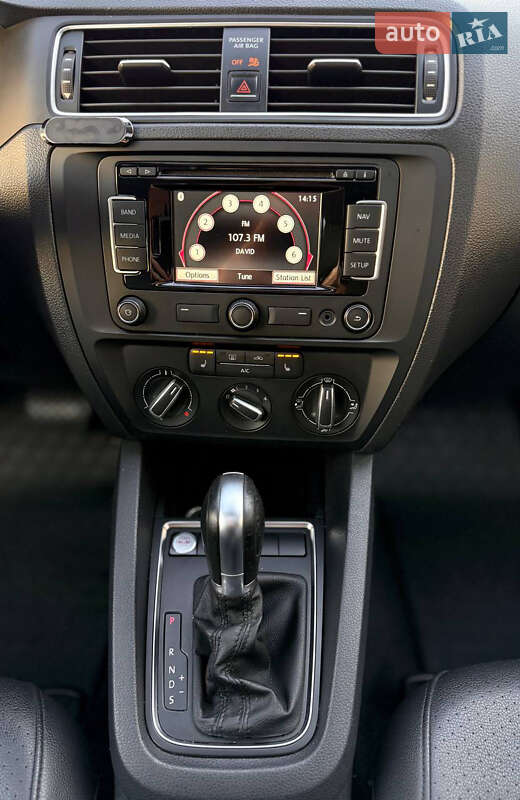 Седан Volkswagen Jetta 2014 в Днепре