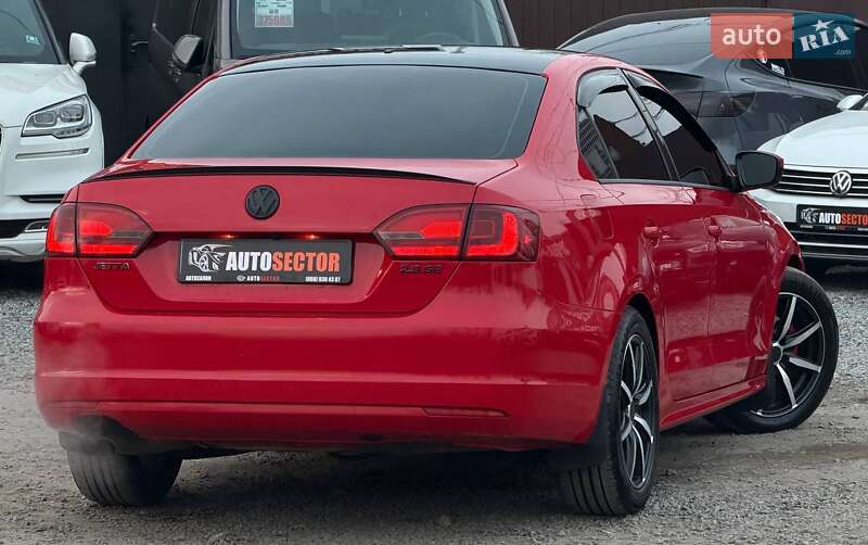 Седан Volkswagen Jetta 2012 в Харкові
