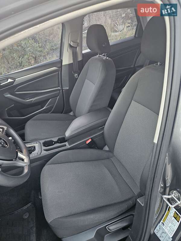 Седан Volkswagen Jetta 2018 в Львове