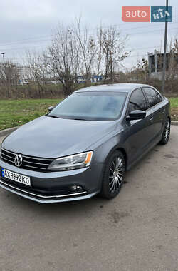 Седан Volkswagen Jetta 2015 в Харькове